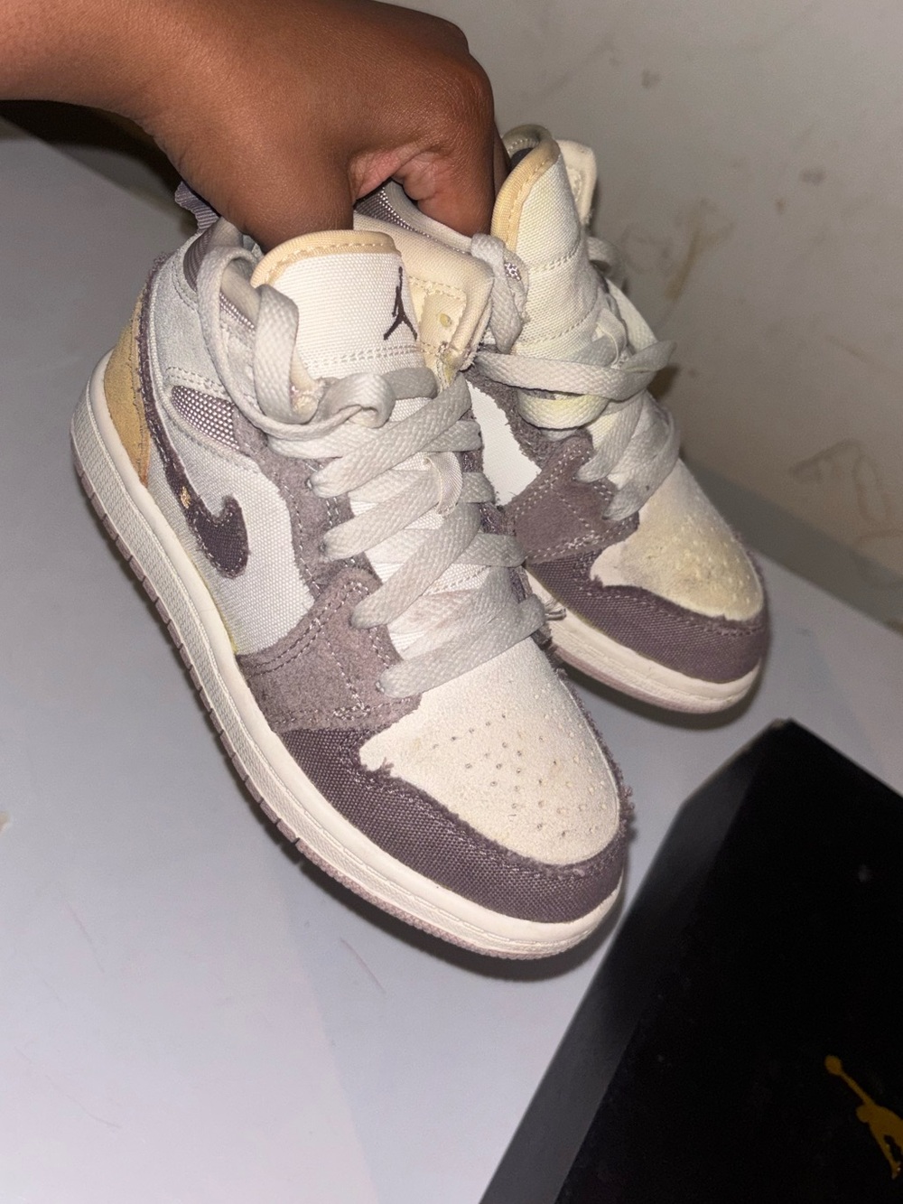 Jordan Kids Low-Top Sneakers in Cream and Taupe